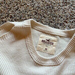 Y2K Hollister white sweater with shoulder cutouts.